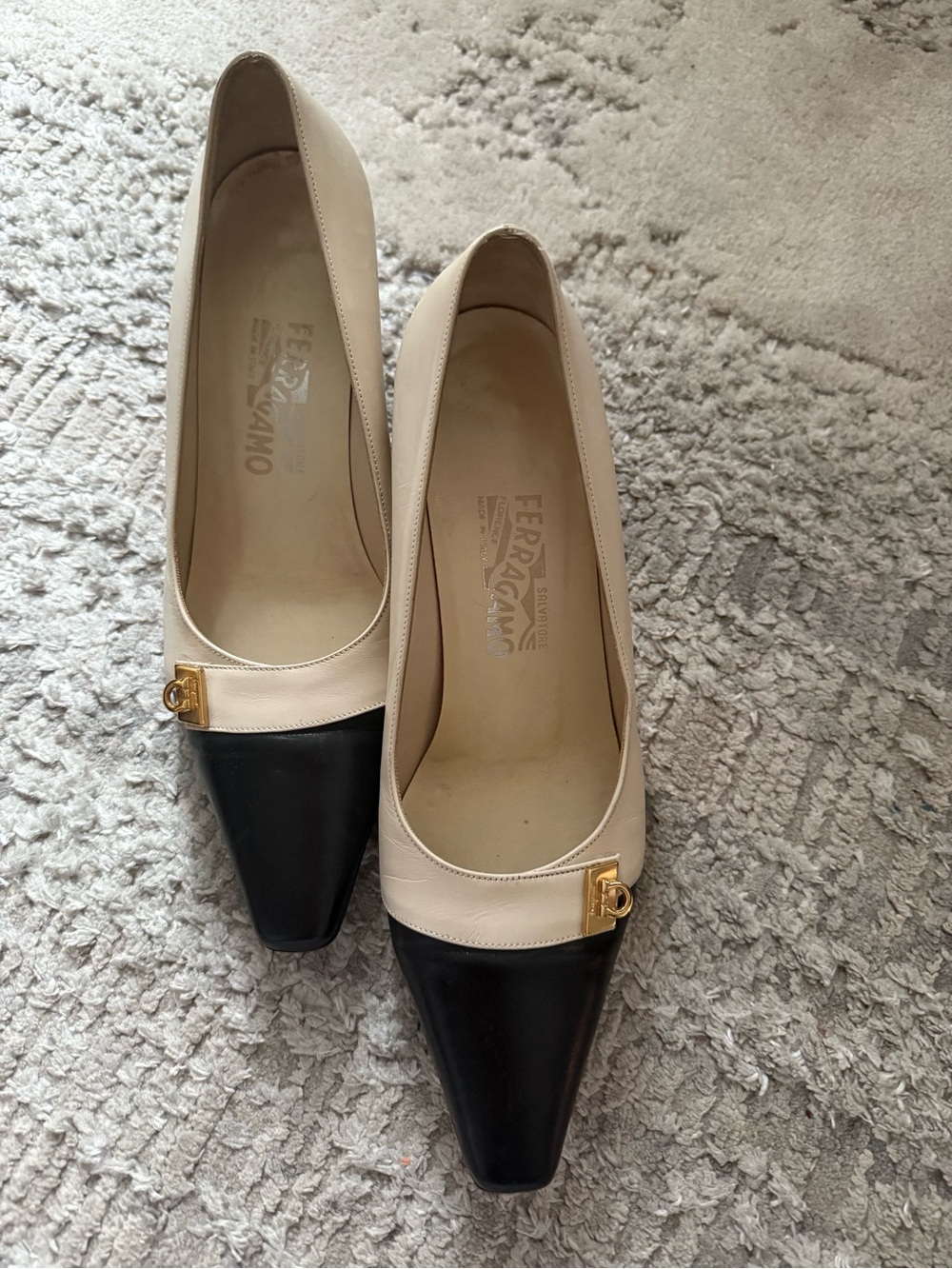 Salvatore Ferragamo Black & Cream Pointed Toe Leather Pumps with Gold Accent - Picture 3 of 7
